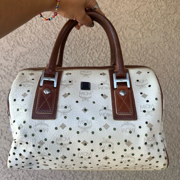 MCM limited edition perforated visetos handle bag - Picture 2 of 12